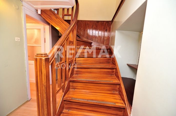 Image No.6-4 Bed House for sale