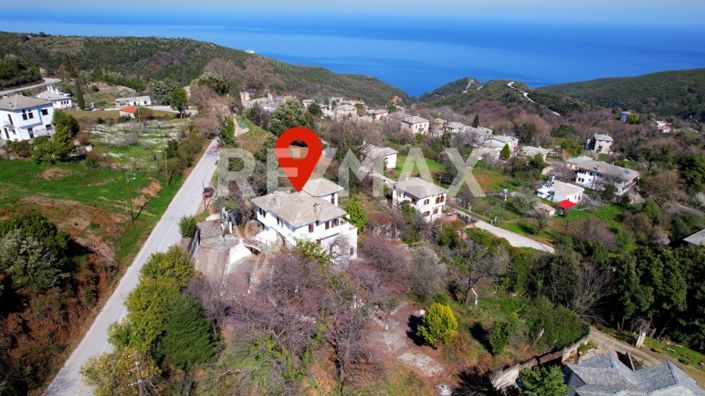 Image No.106-4 Bed Property for sale