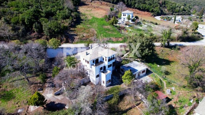 Image No.114-4 Bed Property for sale