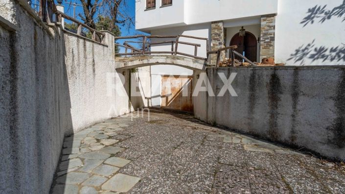 Image No.22-4 Bed Property for sale