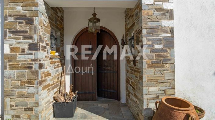 Image No.25-4 Bed Property for sale