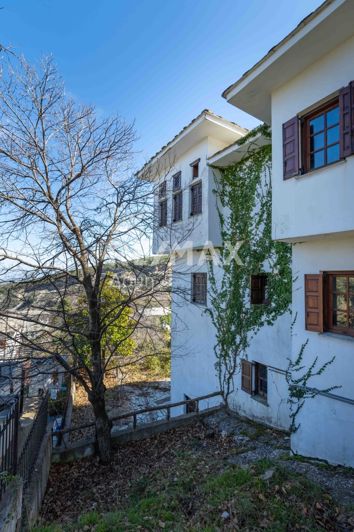 Image No.3-4 Bed Property for sale