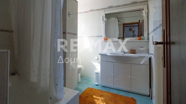 Image No.32-4 Bed Property for sale