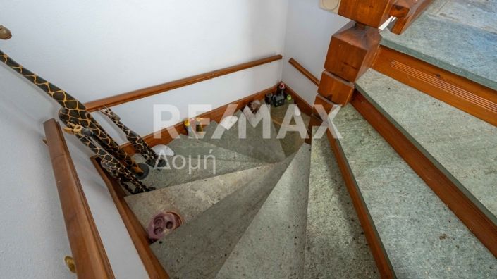 Image No.52-4 Bed Property for sale