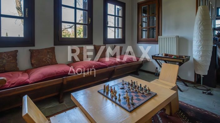 Image No.62-4 Bed Property for sale