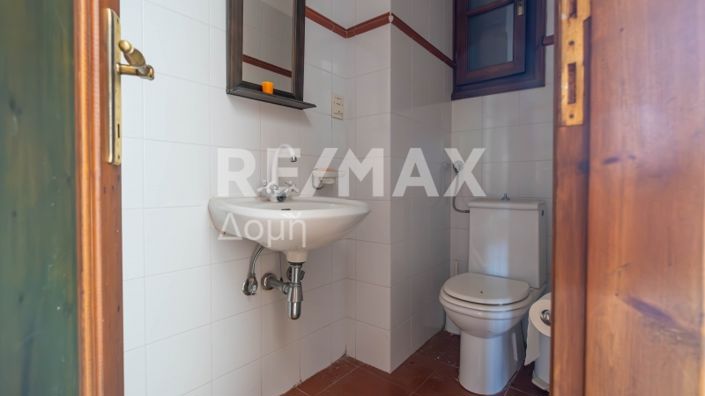 Image No.82-4 Bed Property for sale