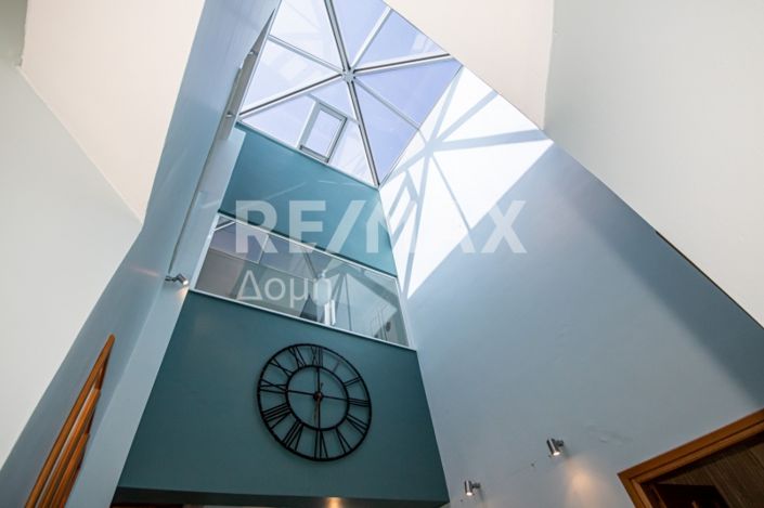 Image No.11-5 Bed Property for sale