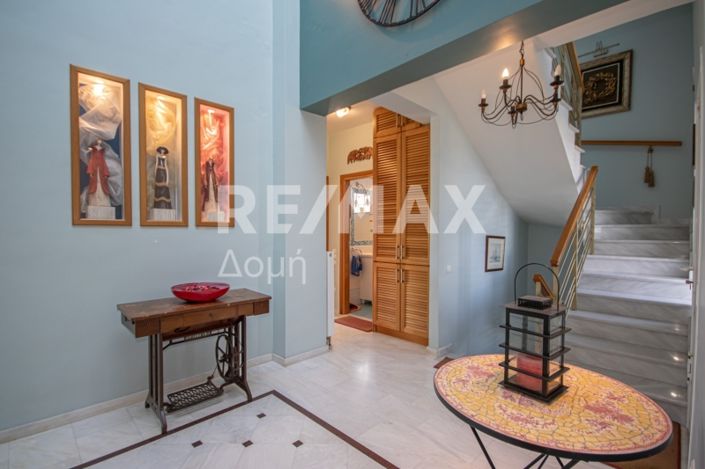 Image No.14-5 Bed Property for sale