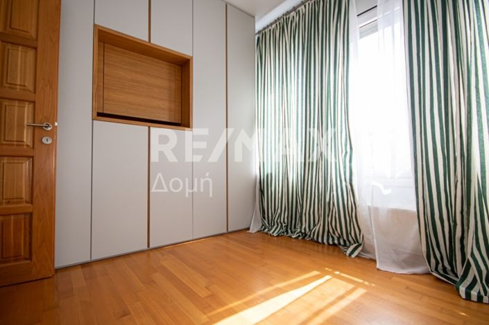 Image No.23-5 Bed Property for sale