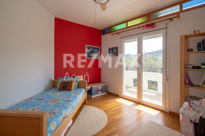 Image No.24-5 Bed Property for sale