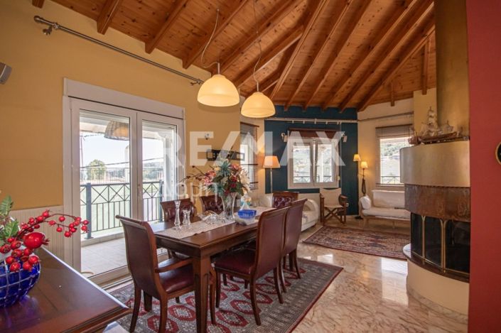 Image No.32-5 Bed Property for sale