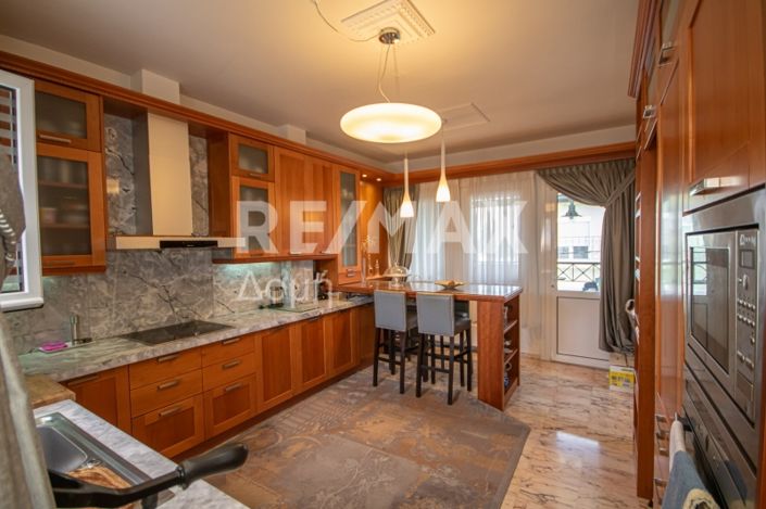 Image No.35-5 Bed Property for sale