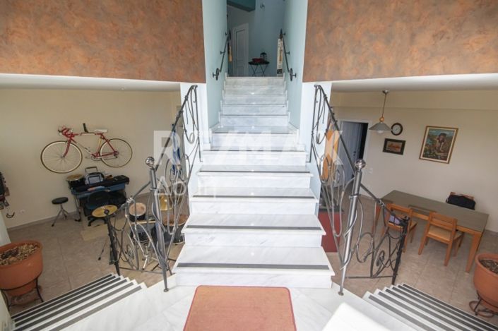 Image No.7-5 Bed Property for sale