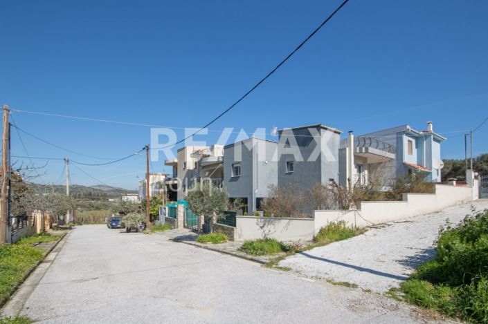 Image No.19-3 Bed Maisonette for sale