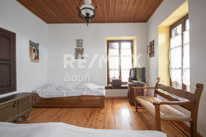 Image No.12-3 Bed Maisonette for sale