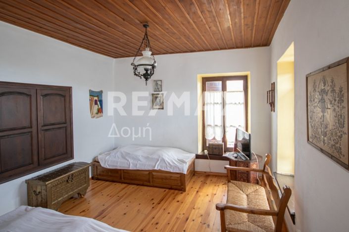 Image No.16-3 Bed Maisonette for sale