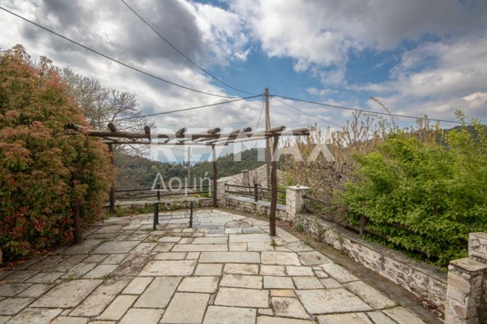 Image No.66-3 Bed Maisonette for sale