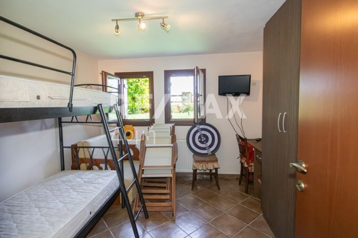 Image No.14-2 Bed Property for sale