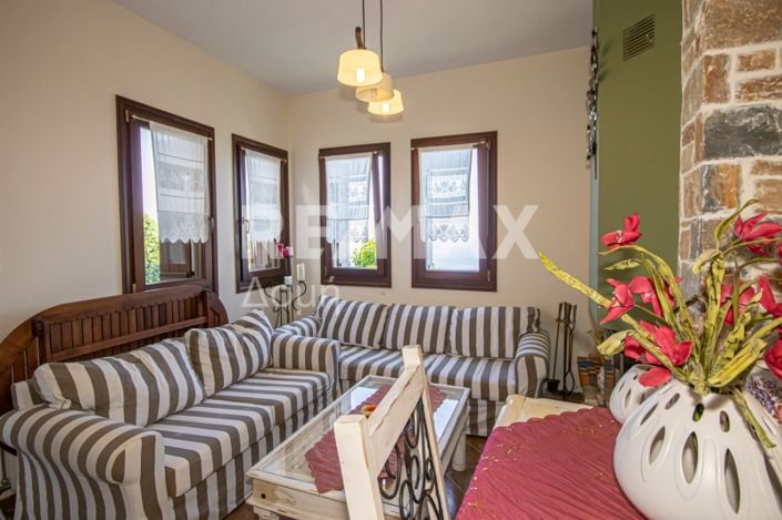 Image No.23-2 Bed Property for sale