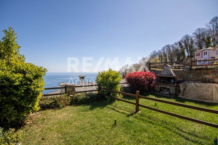 Image No.40-2 Bed Property for sale