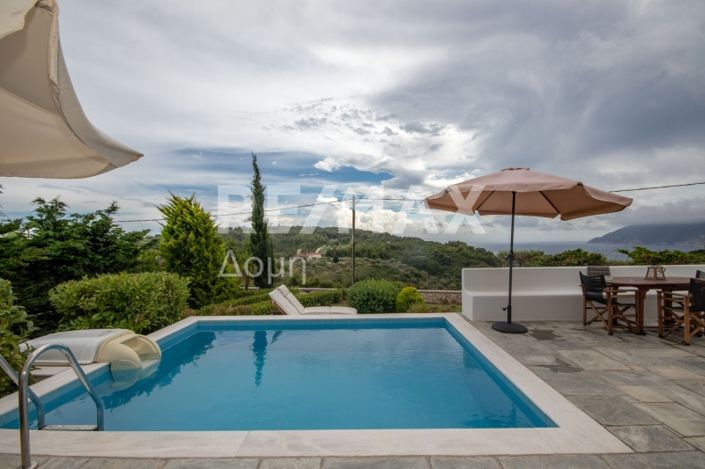 Image No.4-Propriété de 4 chambres à vendre à Alonnisos