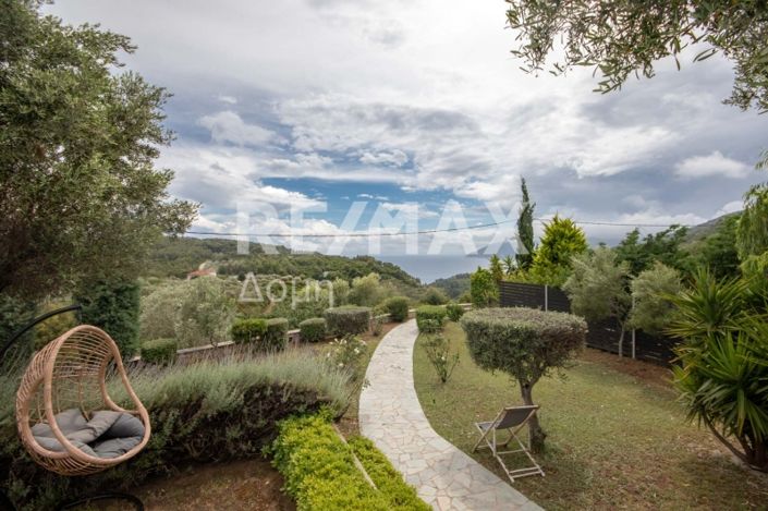 Image No.6-Propriété de 4 chambres à vendre à Alonnisos