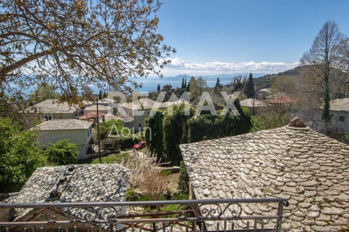 Image No.3-Propriété de 2 chambres à vendre à Magnésie