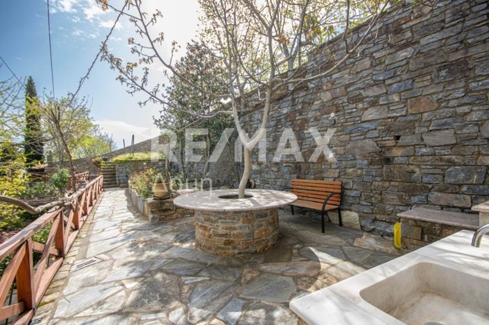 Image No.45-4 Bed Property for sale