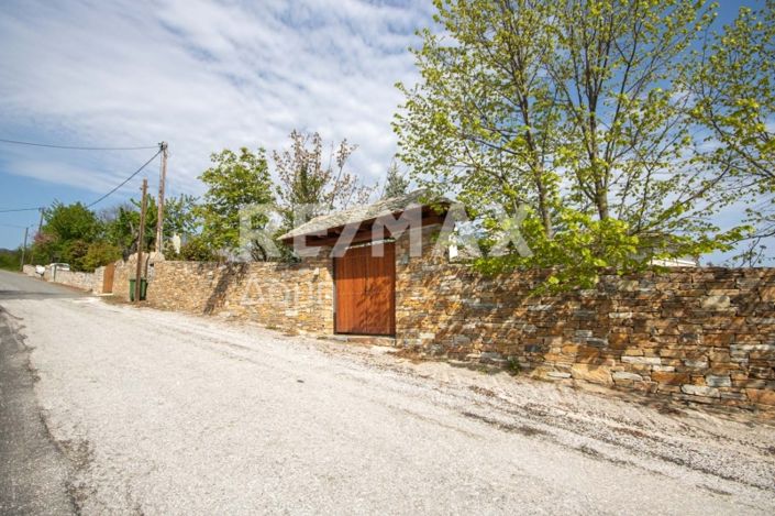 Image No.54-4 Bed Property for sale