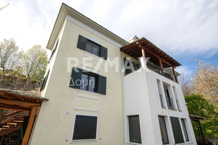 Image No.7-4 Bed Property for sale