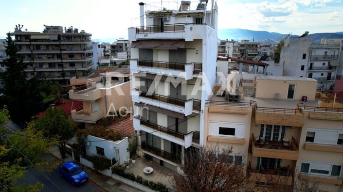 Image No.1-8 Bed Property for sale
