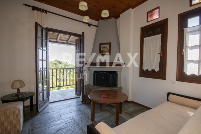 Image No.26-3 Bed Property for sale