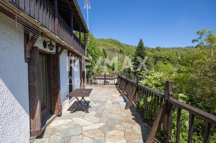 Image No.3-3 Bed Property for sale