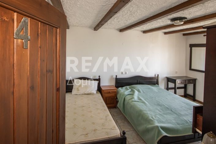 Image No.39-3 Bed Property for sale