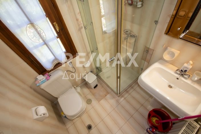 Image No.45-3 Bed Property for sale