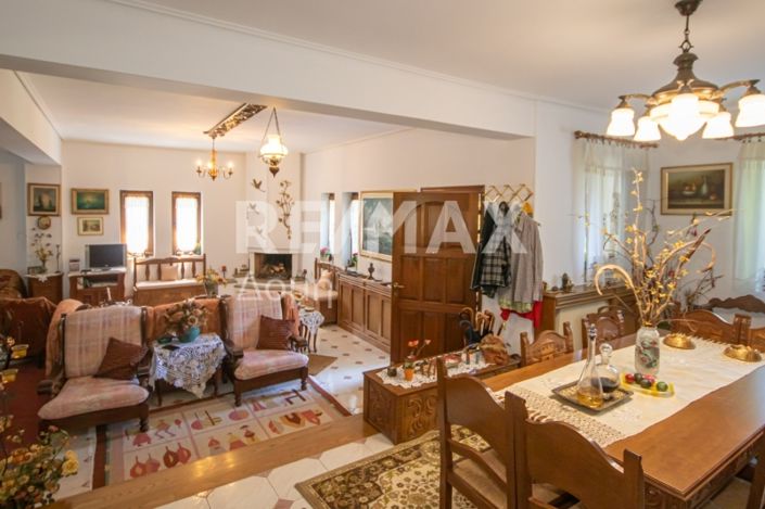 Image No.11-2 Bed House for sale
