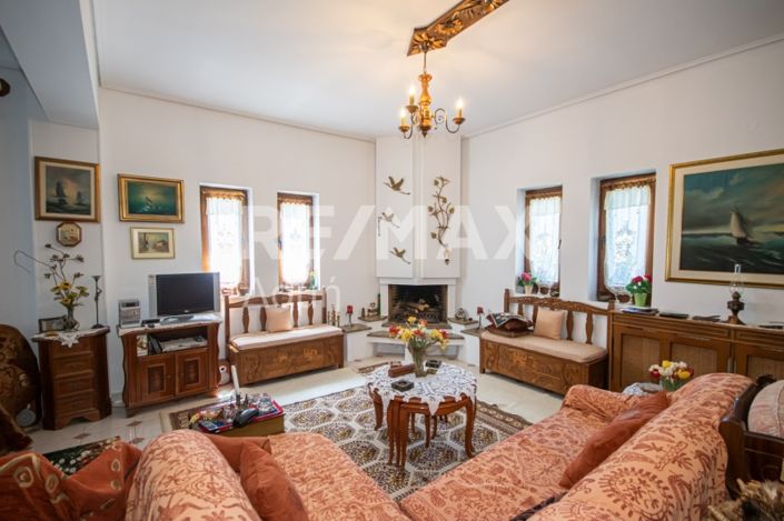 Image No.12-2 Bed House for sale