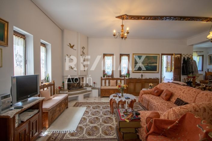 Image No.41-2 Bed House for sale