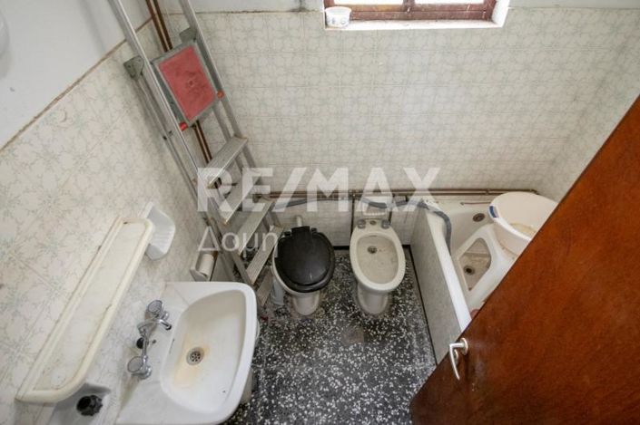 Image No.42-20 Bed Hotel for sale