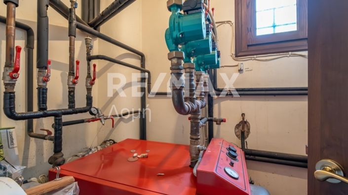 Image No.104-5 Bed Property for sale