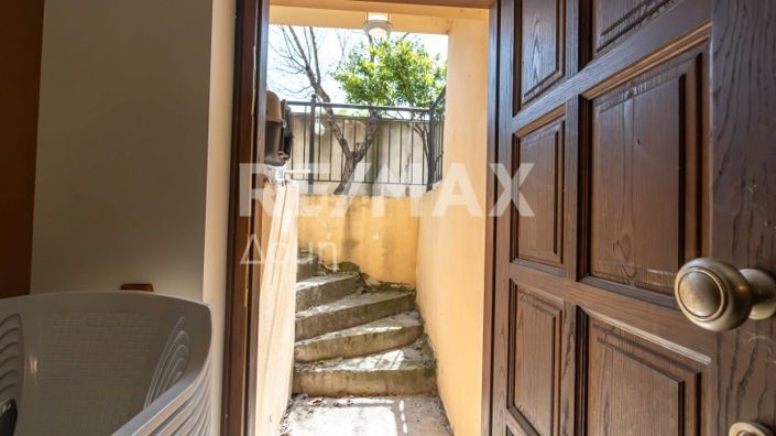 Image No.37-5 Bed Property for sale