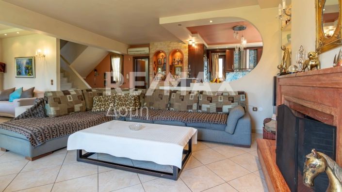 Image No.56-5 Bed Property for sale