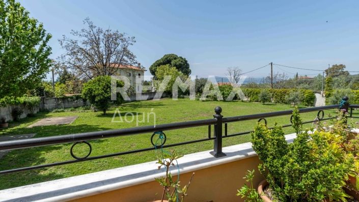 Image No.58-5 Bed Property for sale