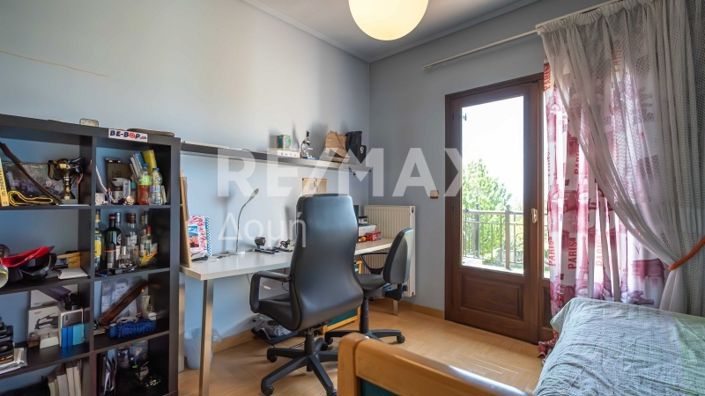 Image No.71-5 Bed Property for sale