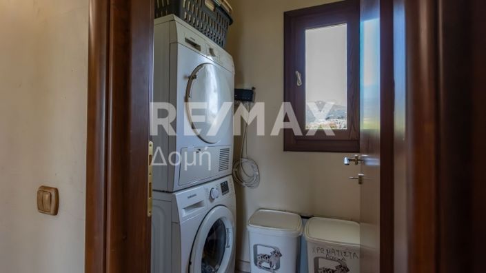 Image No.73-5 Bed Property for sale