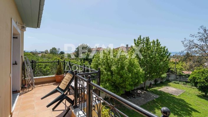 Image No.77-5 Bed Property for sale