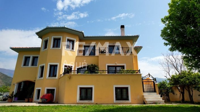 Image No.84-5 Bed Property for sale