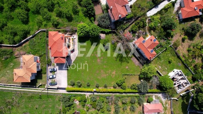 Image No.86-5 Bed Property for sale