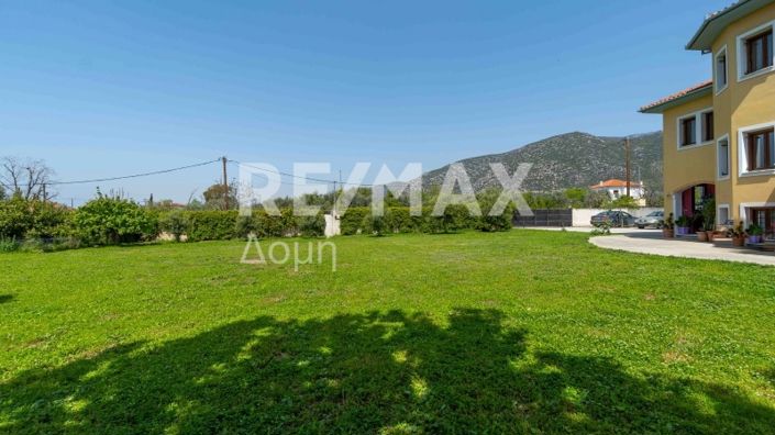 Image No.94-5 Bed Property for sale