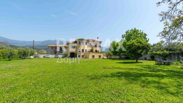 Image No.97-5 Bed Property for sale